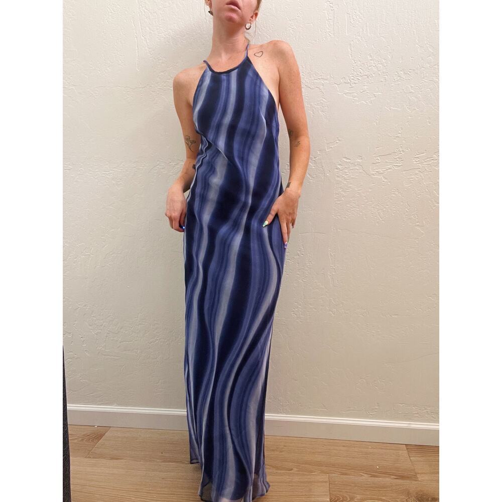 Vintage 90s/Y2K Blue Abstract Stripe Strappy Open Back Maxi Dress